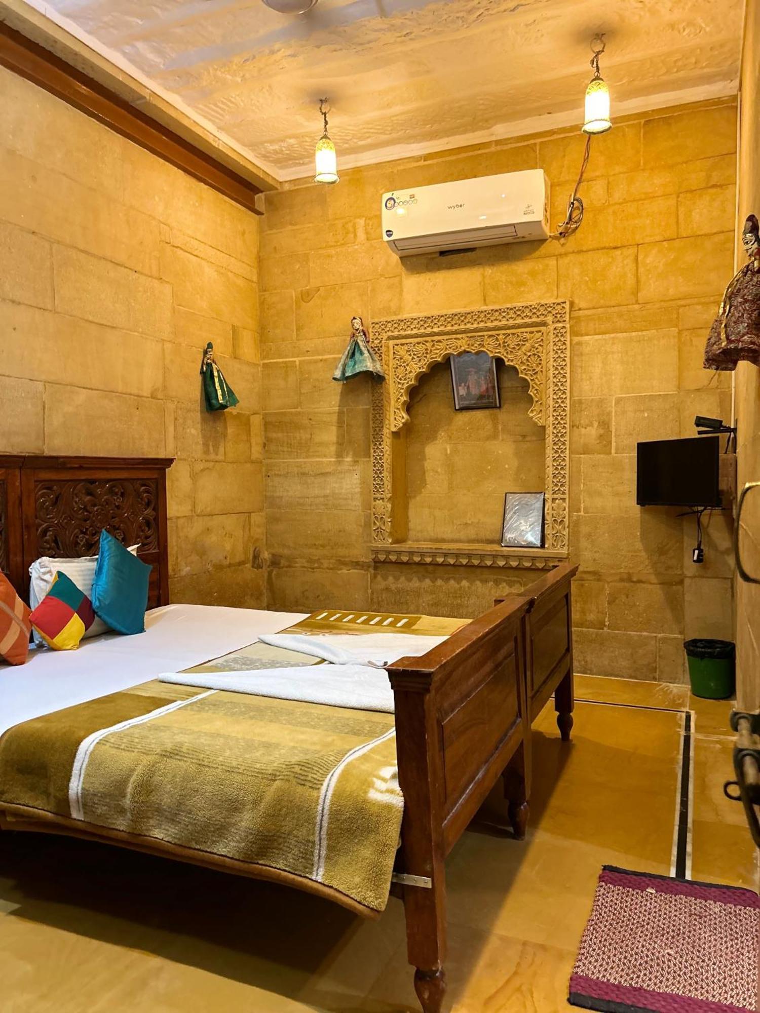 Hotel Pol Haveli Jaisalmer Eksteriør bilde