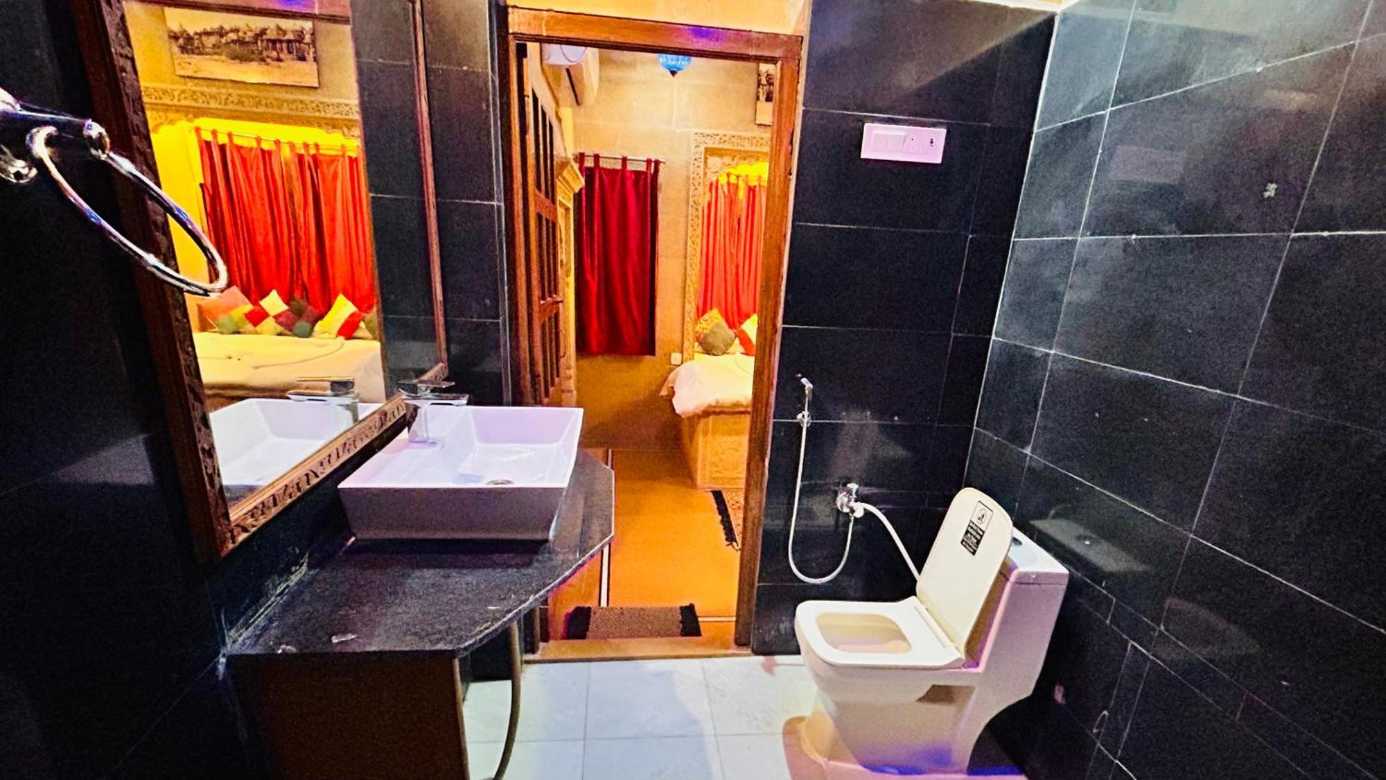 Hotel Pol Haveli Jaisalmer Eksteriør bilde
