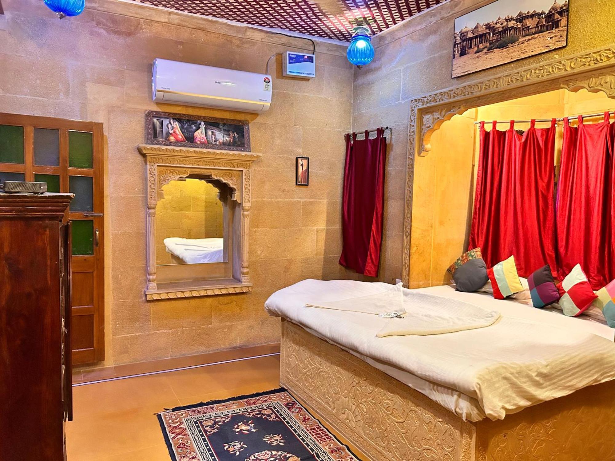 Hotel Pol Haveli Jaisalmer Eksteriør bilde
