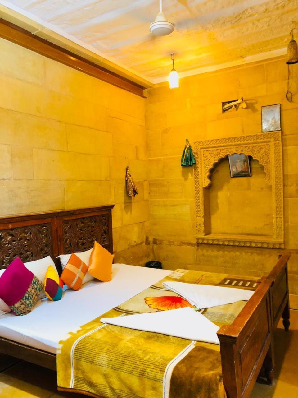 Hotel Pol Haveli Jaisalmer Rom bilde